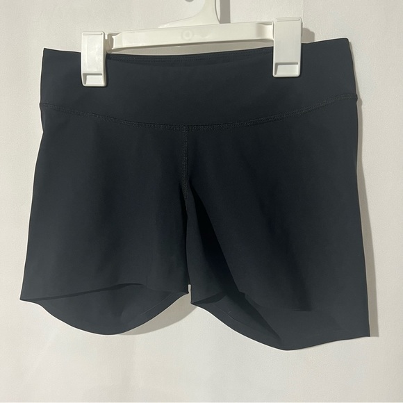 Yoga Shorts Athletic Black Size Small Spandex Type Workout Bottoms - Picture 2 of 6